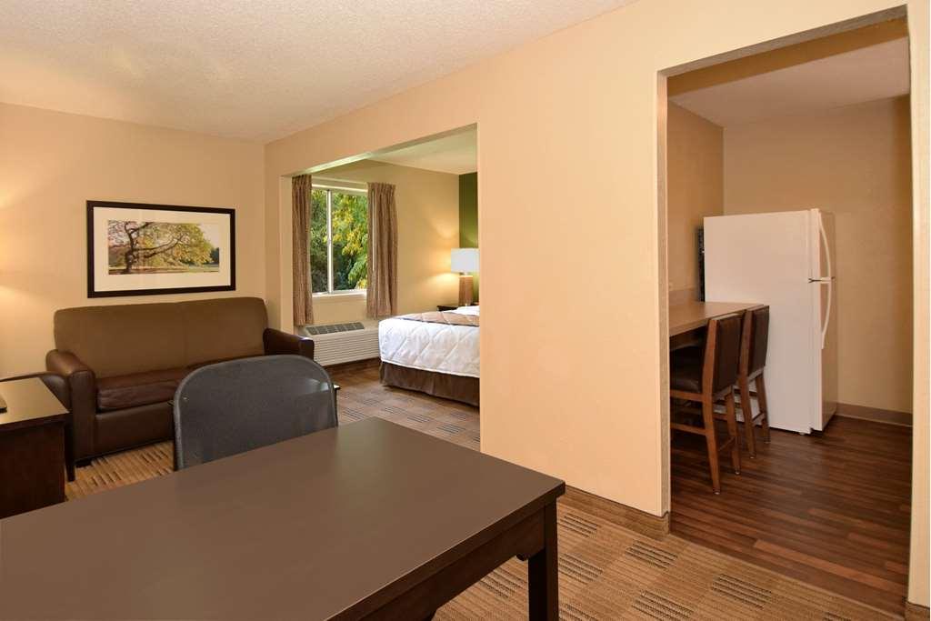 Extended Stay America Select Suites - Raleigh - Cary - Regency Parkway South Номер фото