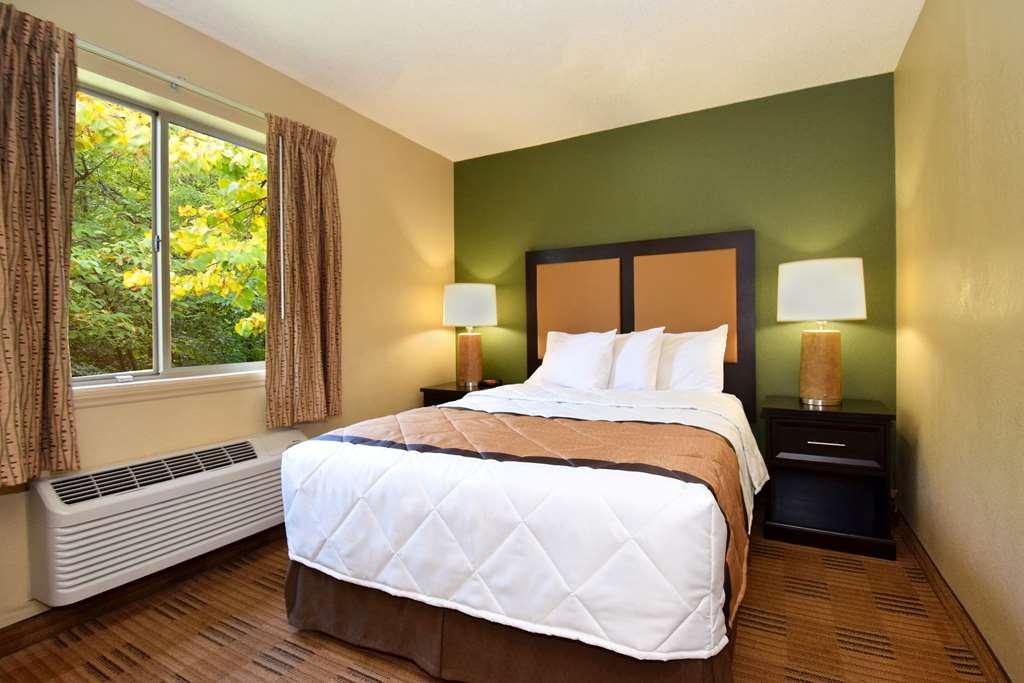 Extended Stay America Select Suites - Raleigh - Cary - Regency Parkway South Номер фото