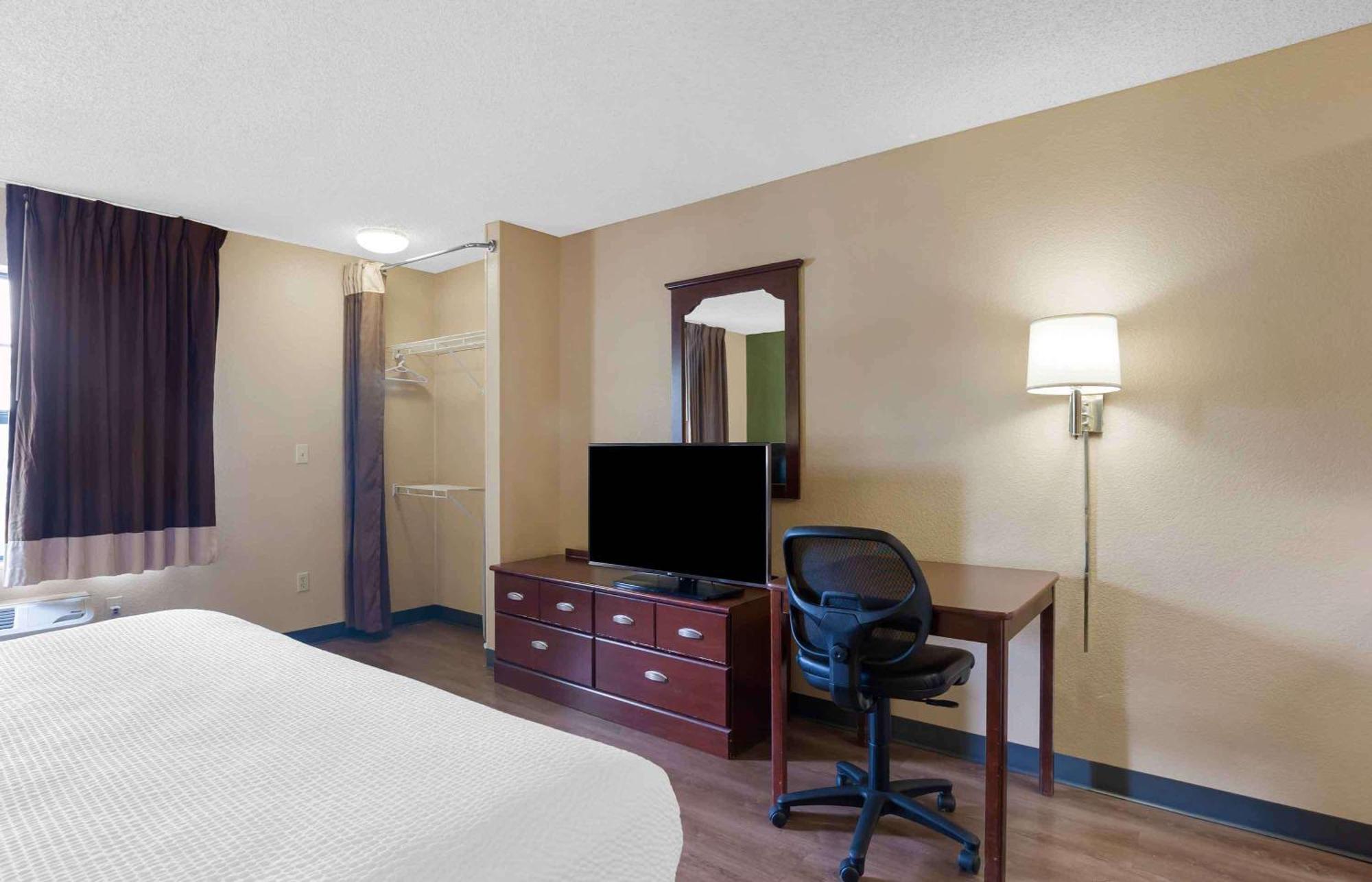 Extended Stay America Select Suites - Raleigh - Cary - Regency Parkway South Экстерьер фото
