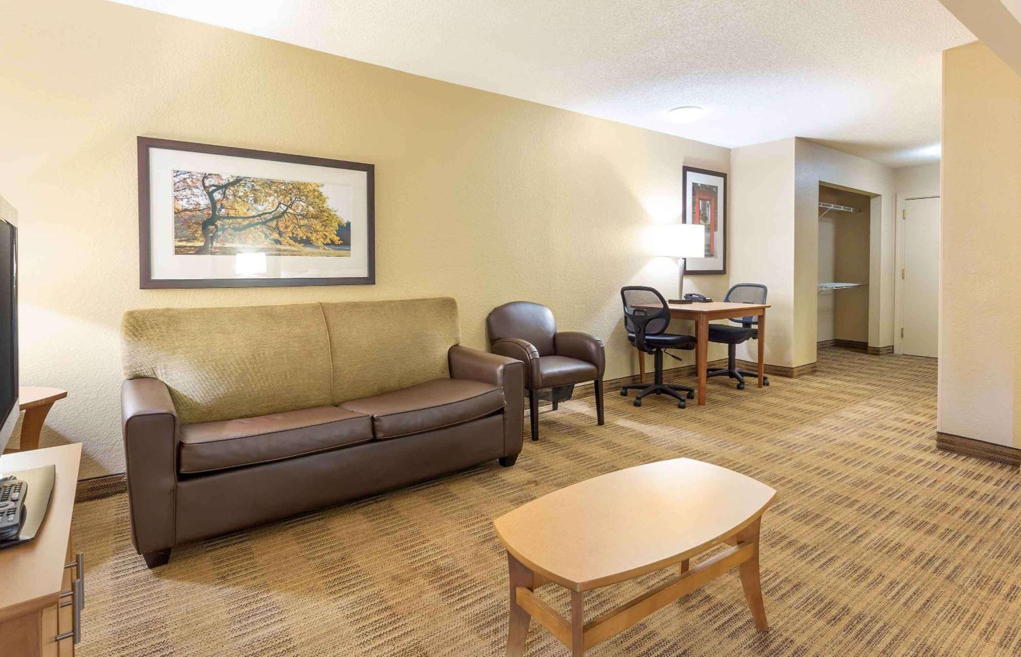 Extended Stay America Select Suites - Raleigh - Cary - Regency Parkway South Экстерьер фото