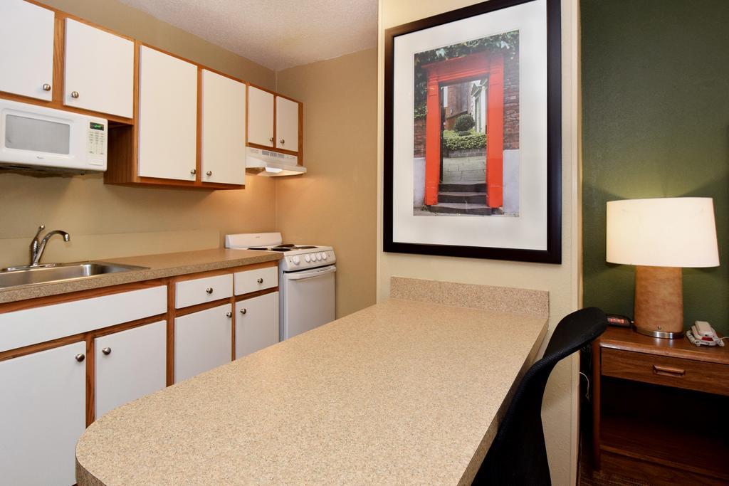 Extended Stay America Select Suites - Raleigh - Cary - Regency Parkway South Экстерьер фото